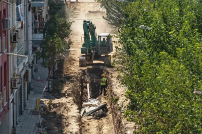 Aydın Büyükşehir Belediyesi’nin Efeler’de altyapı yatırımları sürüyor
