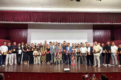 "Atça Çomaklı Ovası Katliamı" kısa filmi ilk galasını yoğun katılımla gerçekleştirdi
