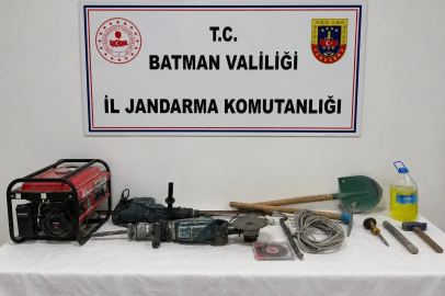 Jandarmadan kaçak kazı operasyonu: 4 şüpheli suçüstü yakalandı
