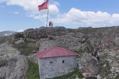 Gümüşhane’de 2 bin 500 rakımdaki Taş Mescid ilgi çekiyor

