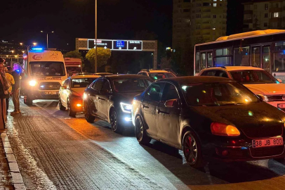 Kayseri’de 3 otomobil çarpıştı: 1 yaralı
