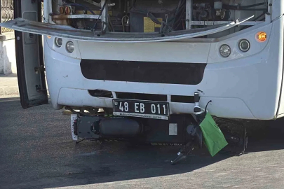 Muğla’da elektrikli bisiklet otobüsün altında kaldı: 1 yaralı
