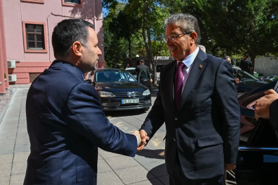 Adalet Bakanı Akın Gürlek, KKTC Başbakanı Ünal Üstel ile bir araya geldi
