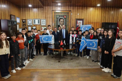 Kerkük’ten Erzurum’a uzanan eğitim köprüsü: Başarılı öğrenciler Rektör Hacımüftüoğlu’nun misafiri oldu
