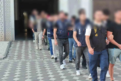 Borsa yatırımı vaadiyle 4,5 milyon liralık vurgun: 8 tutuklama
