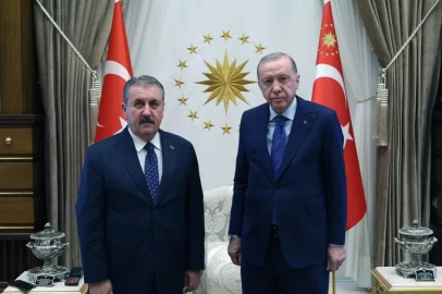 Cumhurbaşkanı Erdoğan, BBP Genel Başkanı Destici’yi kabul etti
