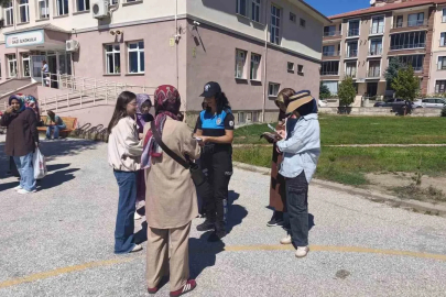 Polisten öğrenci velilerine yeni eğitim yılında güvenlik bilgilendirmesi
