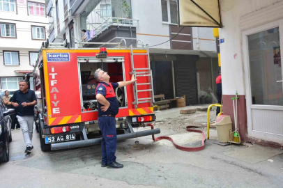 Ocakta unutulan yemek paniğe neden oldu: 1 kişi dumandan etkilendi
