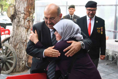 Vali İsmail Ustaoğlu’ndan gazilere anlamlı ziyaret
