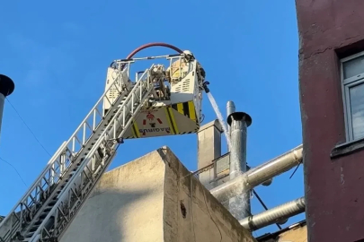 Beyoğlu’nda 6 katlı restoranda yangın
