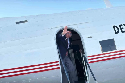 Kıbrıs Gazisi, yıllar önce görev yaptığı ve ’sevgilim’ dediği efsane uçakla yeniden buluştu
