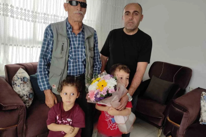 32 yıl önce iki gözünü ve bir bacağını kaybetti, 10 çocuğunu üniversiteye gönderdi
