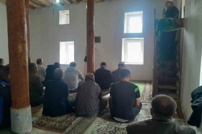 Babullu Köyü Gazi Camii’nde 50 yılın ardından Cuma namazı kılındı
