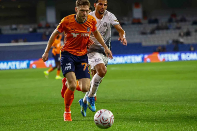 Trendyol Süper Lig: Başakşehir: 1 - Gençlerbirlği: 0 (Maç devam ediyor)
