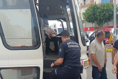 Otobüs ile otomobil çarpıştı: 2 yaralı
