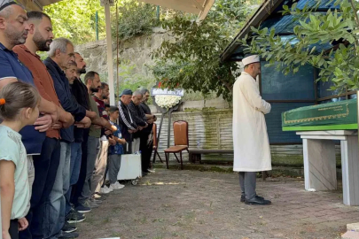 Avrupa şampiyonu milli sporcu 10 katlı binanın çatısından düşerek hayatını kaybetti
