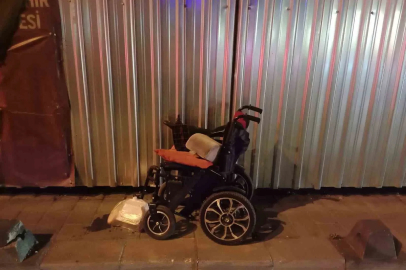 Tekerlekli sandalyesiyle karşıya geçerken otomobilin çarptığı engelli vatandaş hayatını kaybetti
