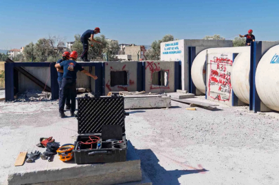 İzmir İtfaiyesi ağır arama kurtarmada güçleniyor
