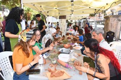 Menemen Çömlek Festivali’nde örnek hareket
