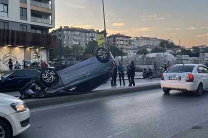 Güngören’de kaza yapan aracın takla attığı anlar kamerada
