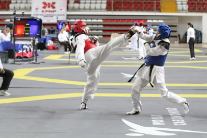 Taekwondo Doğu Grubu Müsabakaları Sivas’ta yapıldı
