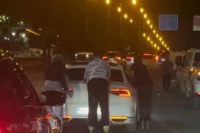 Batman’da gençlerin tehlikeli paten yolculuğu
