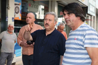 Şehrin merkezindeki caddelerin yaya yolları yenileniyor
