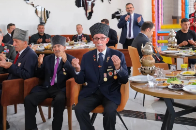 Bayburt’ta gaziler ve şehit aileleri kahvaltıda bir araya geldi
