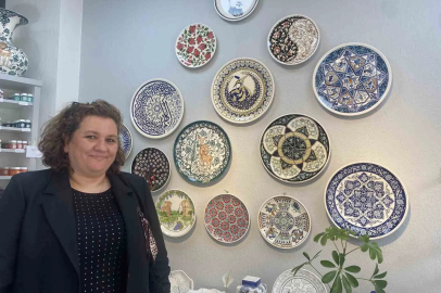 Üzümden ilham aldı, çini atölyesi açtı
