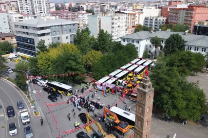 Siirt Belediyesinin filosuna 21 yeni araç katıldı
