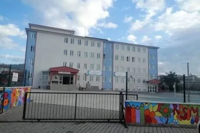 Öğrencilere iletişim dilinde nezaket ve saygı projesi: "Dilini Kirletme"

