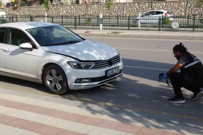 Otomobilin çarptığı yaşlı adam ağır yaralandı
