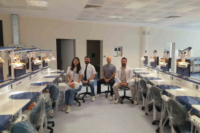 Diş hekimliği öğrencileri kliniğe mankenler üzerinde hazırlanacak
