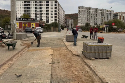 Edremit’te yol çalışmaları sürüyor
