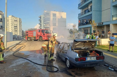 İskenderun’da Tofaş alevlere teslim oldu
