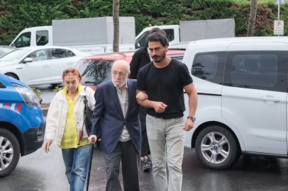 Oyuncu Emin Olcay ifade vermek üzere Silivri Adliye’sine geldi
