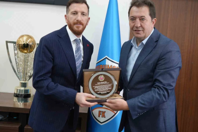 DAGC’den Erzurumspor Başkanı Ahmet Dal’a başarı plaketi
