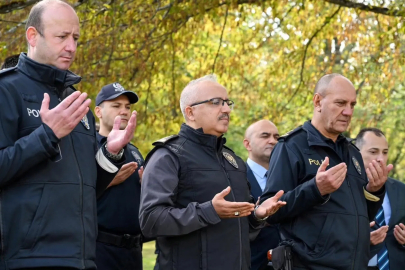 Bolu polisinin yeni araçları dualarla hizmete alındı
