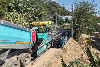 Alanya’da 2.5 kilometrelik sıcak asfalt çalışması tamamlanıyor
