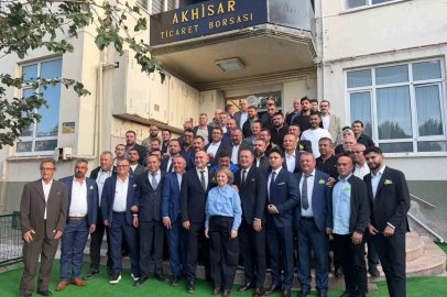 Akhisar Ticaret Borsası’nda Başkan Alhat güven tazeledi
