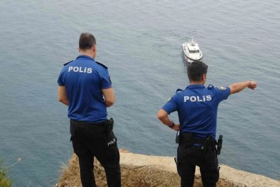 Antalya’da "Yardım edin" çığlığı ekipleri alarma geçirdi
