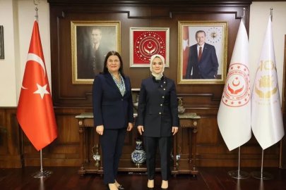 Bakan Göktaş, Foça Belediye Başkanı Fıçı ile bir araya geldi
