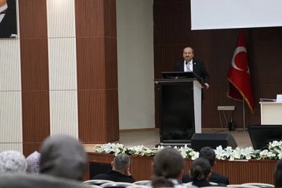 ETÜ’de "Terörsüz Türkiye: Tarihsel süreç, demokratikleşme ve hukuk devleti" paneli düzenlendi
