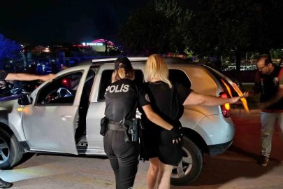 Adana’da huzur ve güven uygulaması: 66 aranan şahıs yakalandı, 2 bin 241 adet uyuşturucu hap ele geçirildi
