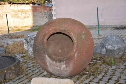 Kazı çalışmasında bulunan bin 800 yıllık küp, zamanında buzdolabı görevi görüyormuş
