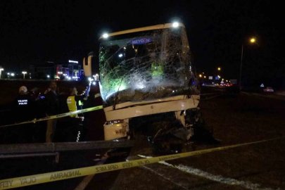 Malatya’da otobüs ile hafif ticari araç çarpıştı: 2 ölü, 3 yaralı
