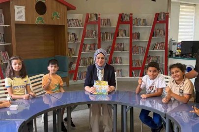 Minik okurlar kitaplarla hayal dünyasına yolculuk yaptı
