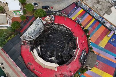 Alanya’da alev alev yanan eğlence mekanı küle döndü
