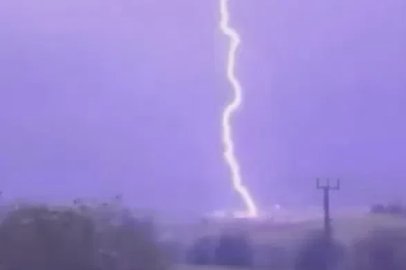 Hatay’da şimşeklerin ardından sağanak yağış etkili oldu
