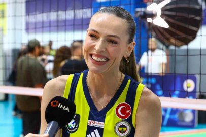Eda Erdem: "Kadın voleybolu olarak Türk halkının gönlünde bir yerimizin olduğunun farkındayız"
